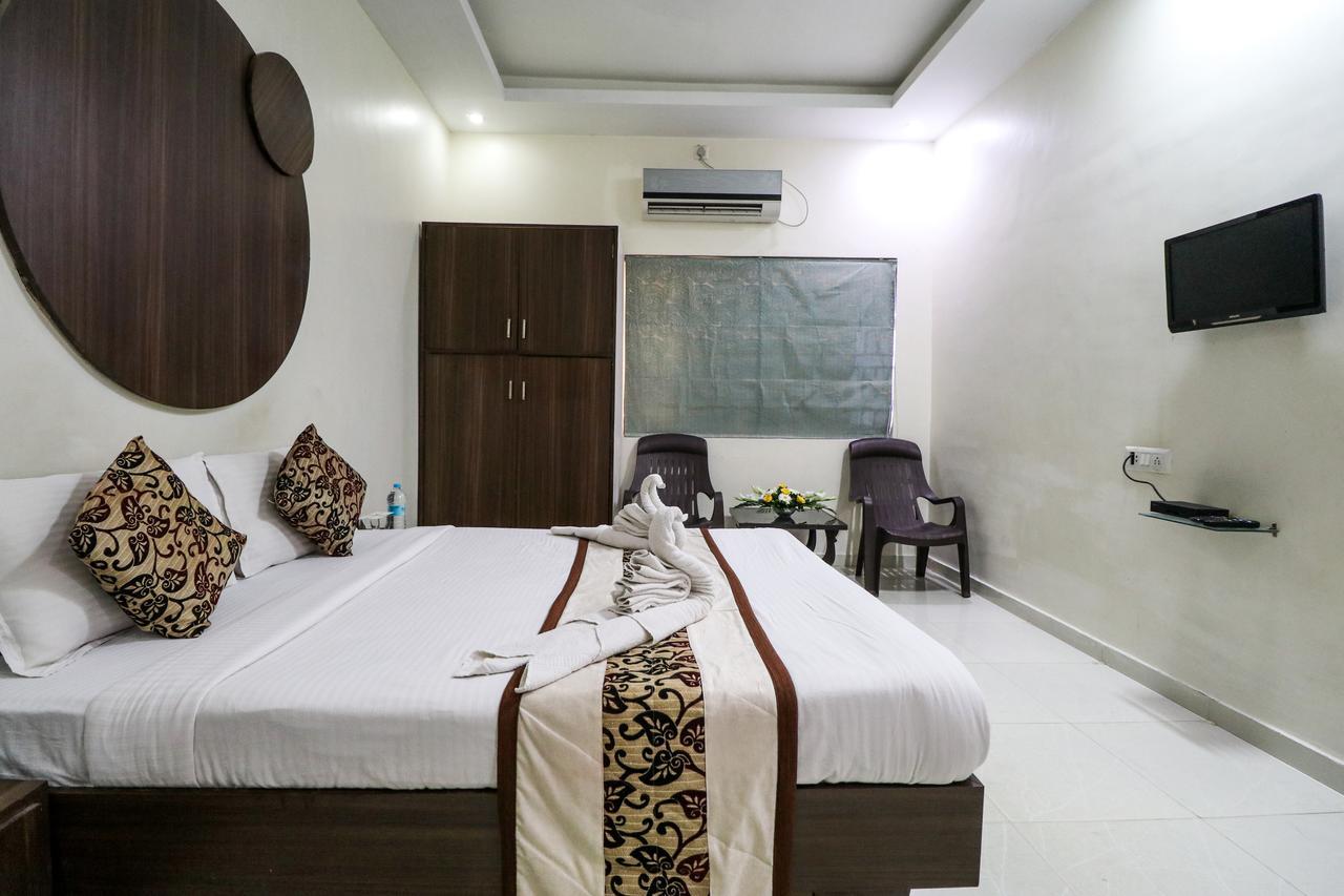 Hotel Whistling Meadows Ahmadabad Zewnętrze zdjęcie